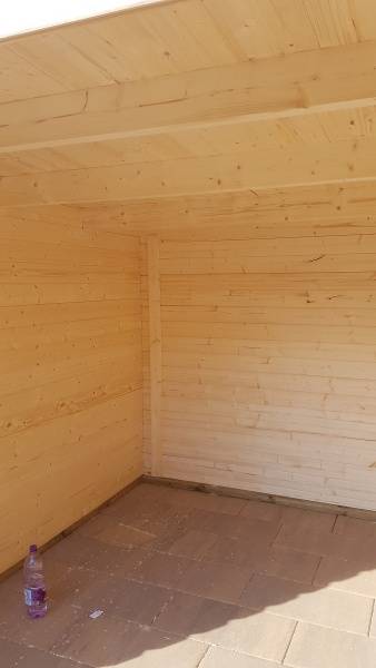 Im Haus befindet sich auch eine kleine Insel