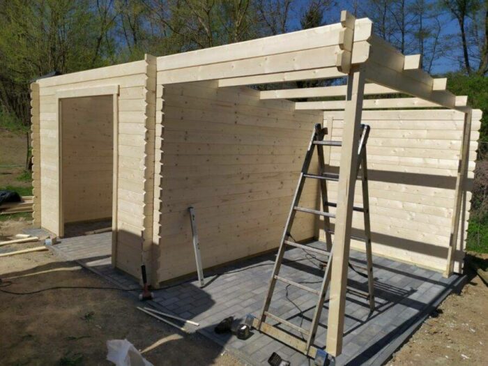 TAMPA Gartenhaus im Bauzustand