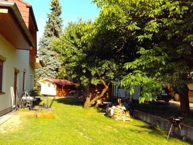 Realisierung eines Gartenbaus mit Überdachung